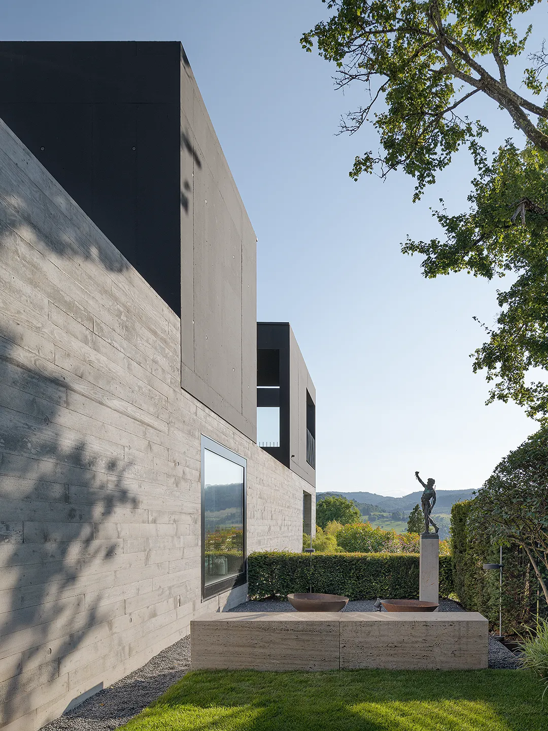 Atriumhaus, Outside, Vegetation, Housing by Wannerpartner, photographed for Raum und Wohnen