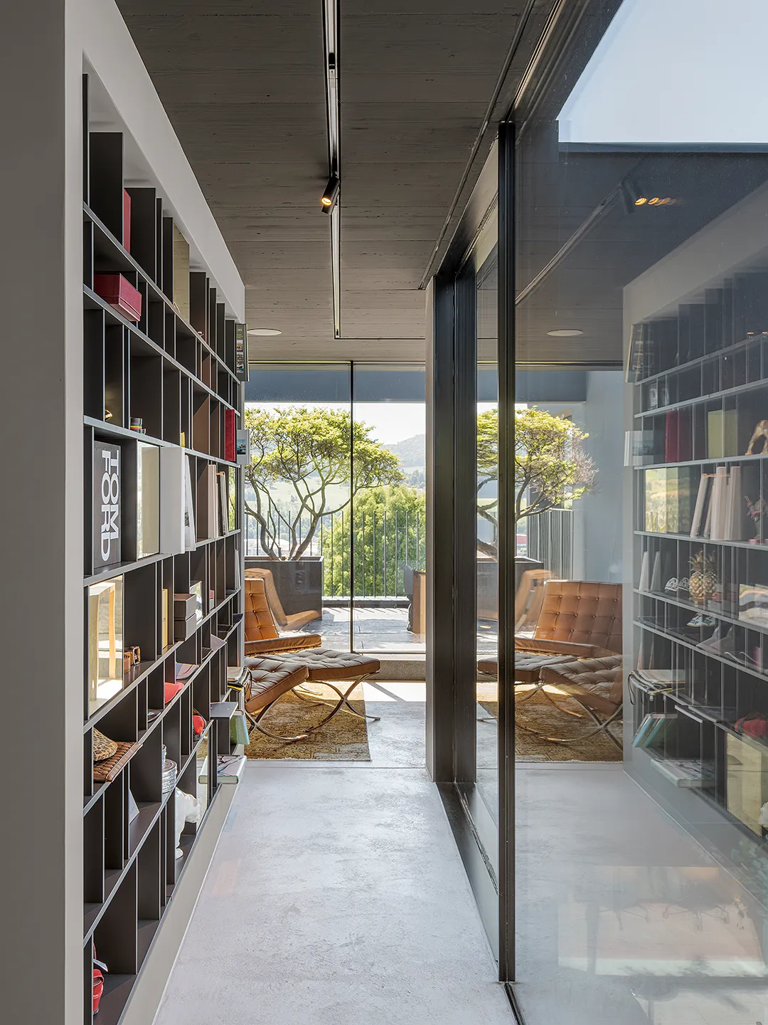 Atriumhaus, Interior Library and Design Furniture, Housing by Wannerpartner, photographed for Raum und Wohnen